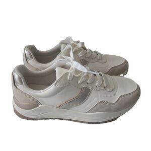 Time & Tru Jogger Sneakers Women Tan/White Size 8.5 Lace Up‎